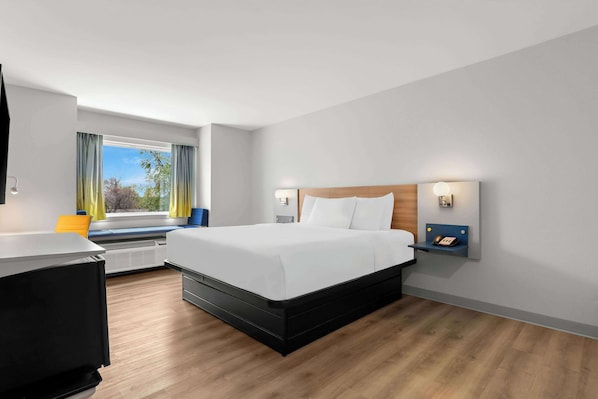 Quarto, 1 cama King, para não fumantes | Roupas de cama premium, espaço de trabalho para notebook