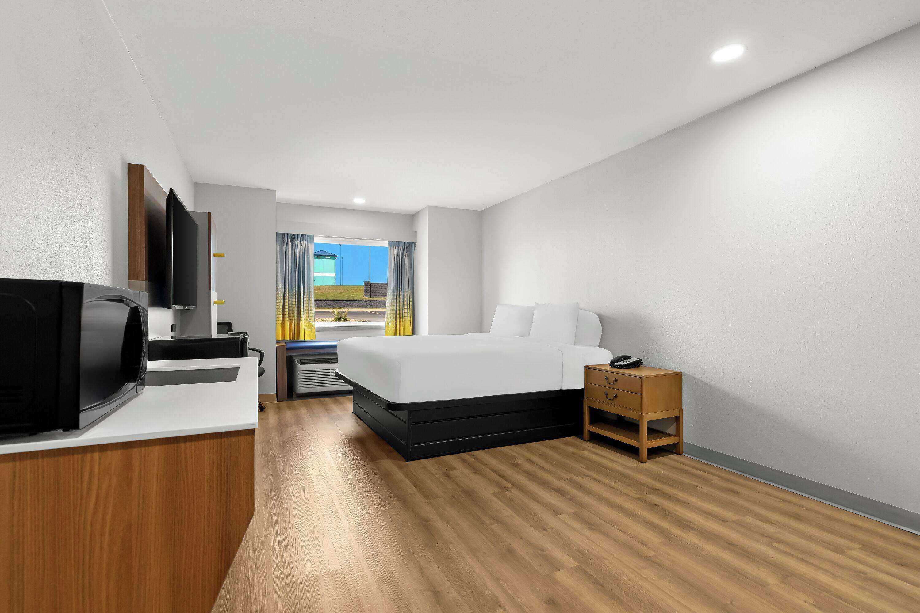 Photo - Microtel Inn & Suites by Wyndham Tulsa/Catoosa Route 66