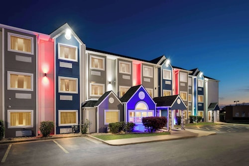Microtel Inn & Suites by Wyndham Tulsa/Catoosa Route 66