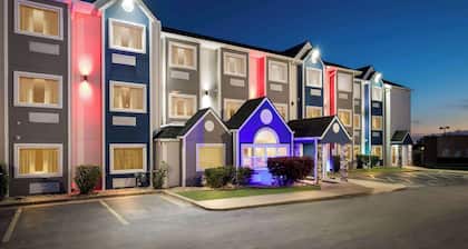Microtel Inn & Suites by Wyndham Tulsa/Catoosa Route 66