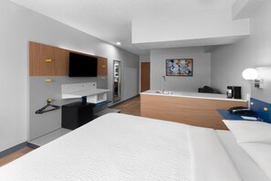 Studio Suite, 1 Queen Bed, Non Smoking