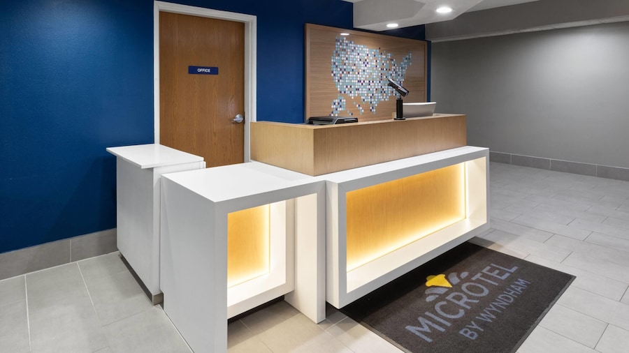 Microtel Inn & Suites by Wyndham Sioux Falls