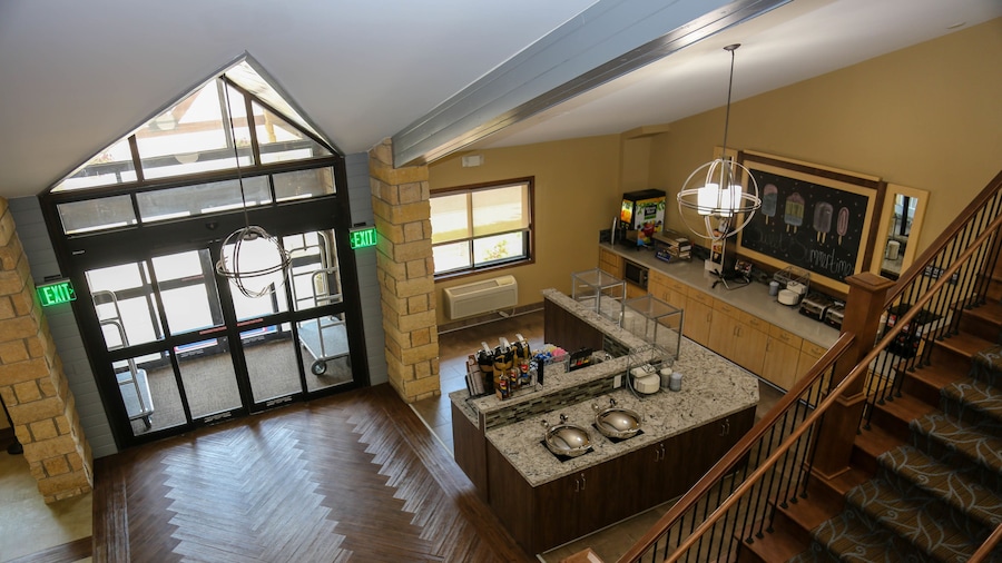 AmericInn by Wyndham Mankato Event Center