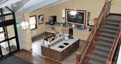 AmericInn by Wyndham Mankato Event Center
