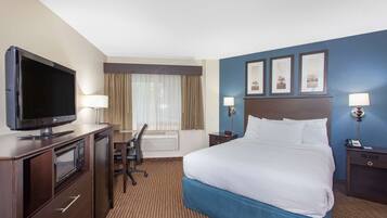 Deluxe Room, 1 Queen Bed, Accessible, Non Smoking | Desk, blackout drapes, iron/ironing board, free WiFi