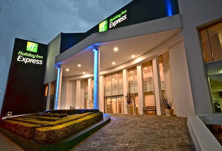Exterior. Holiday Inn Express Toluca by IHG