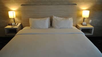 Standard Room, 1 King Bed