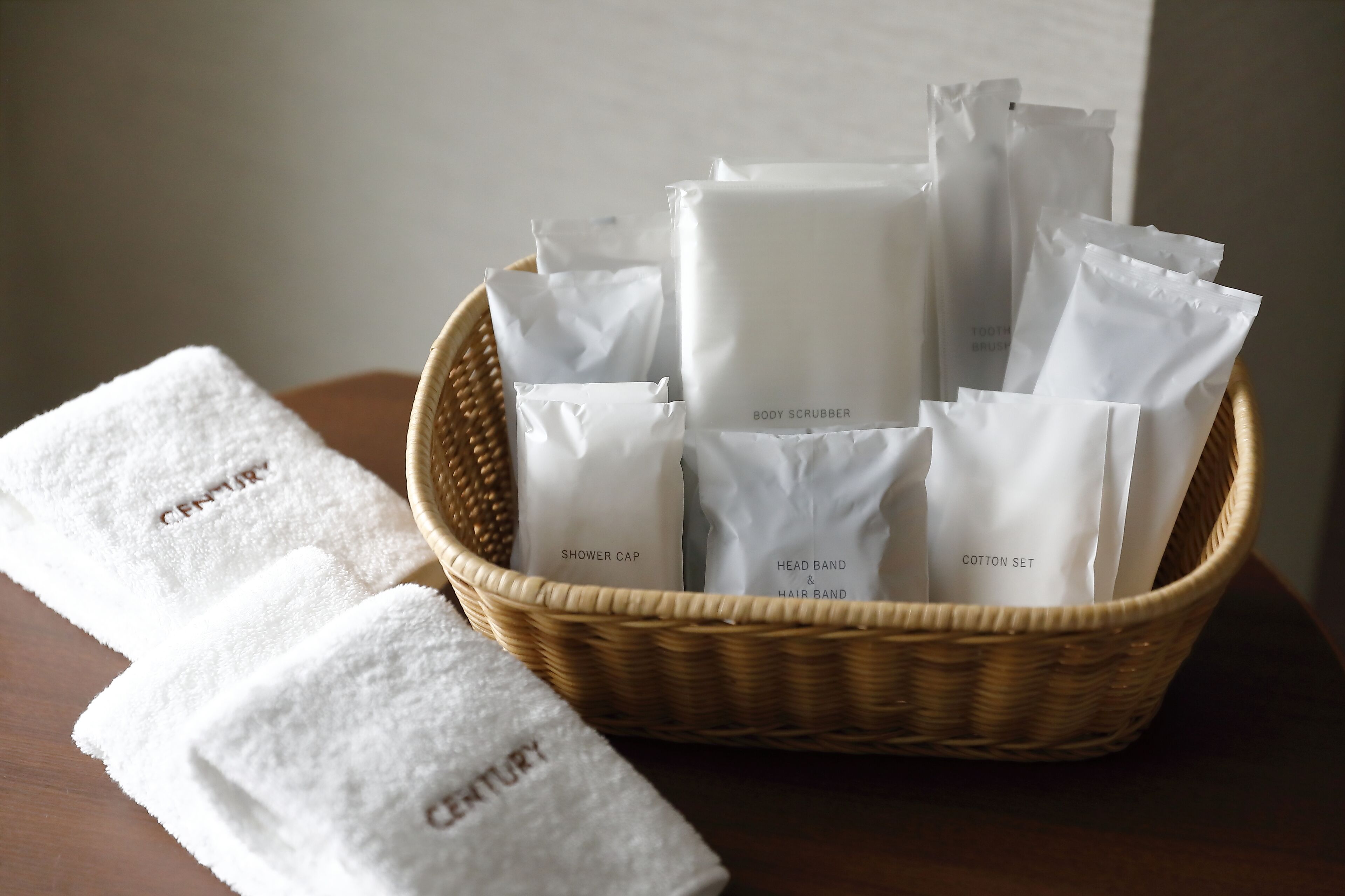 combined shower/bathtub, deep-soaking bathtub, eco-friendly toiletries