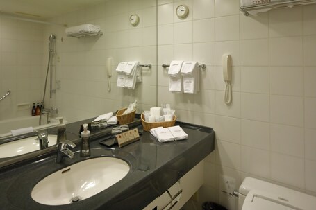 Century Southern Tower Hotel - Image 14