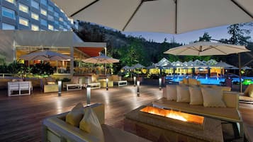 Indoor pool, outdoor pool