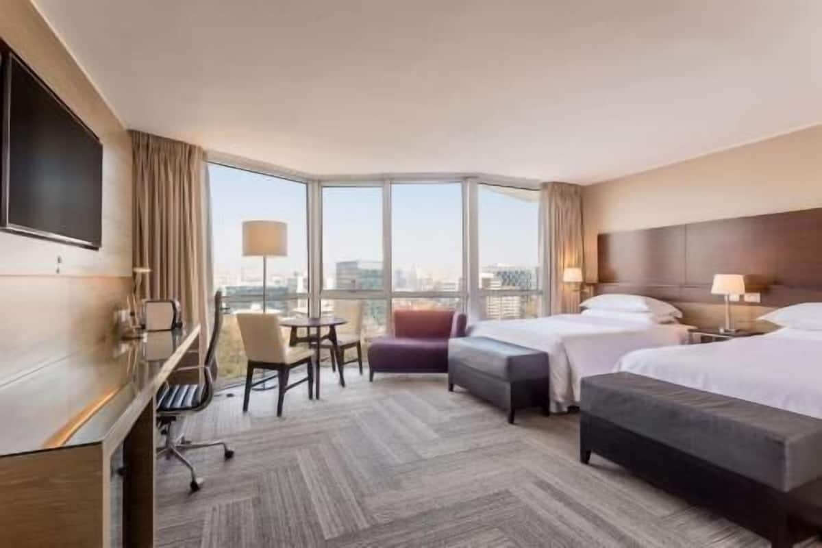 Hochwertige Bettwaren, Select-Comfort-Betten, Minibar, Zimmersafe