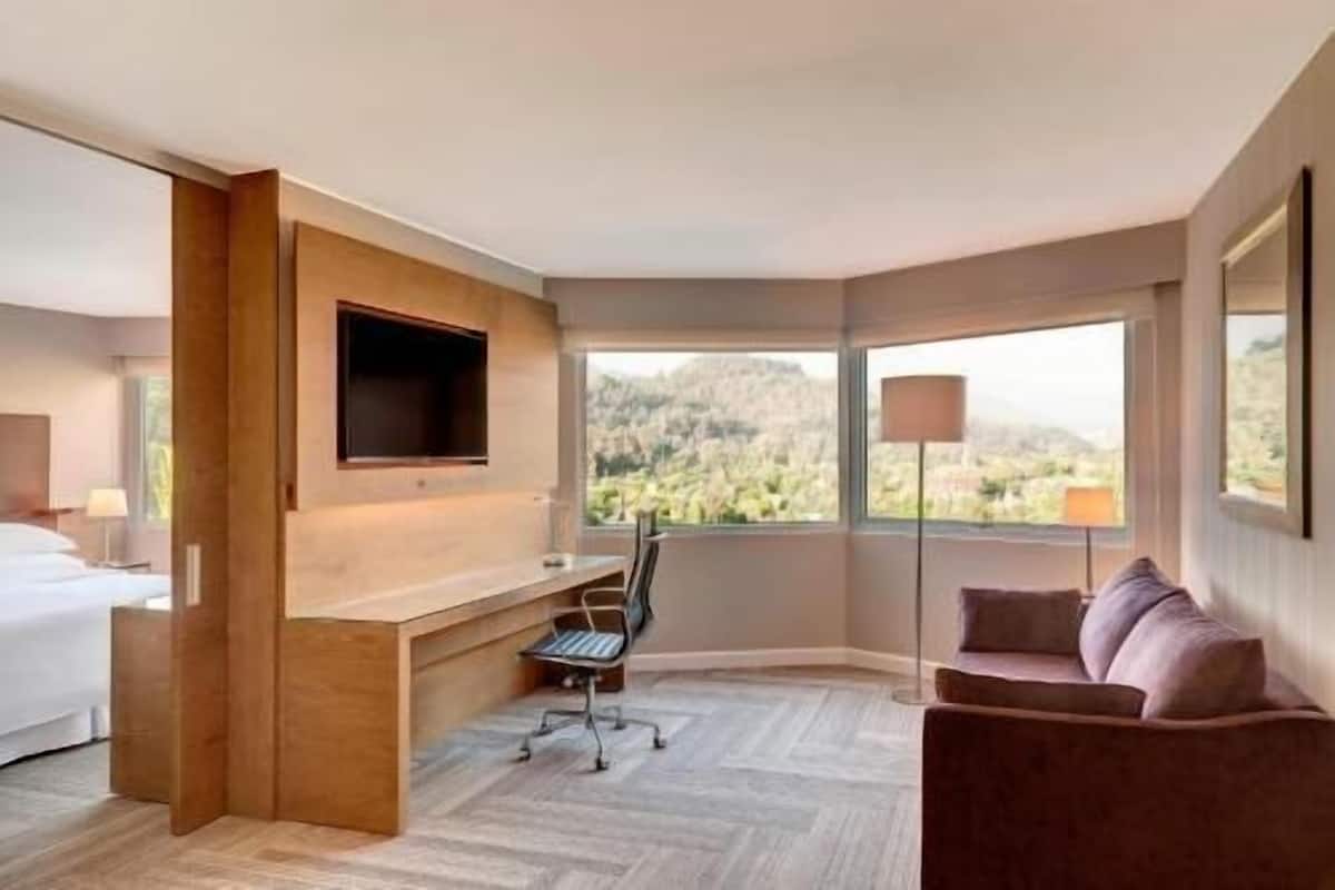 Hochwertige Bettwaren, Select-Comfort-Betten, Minibar, Zimmersafe