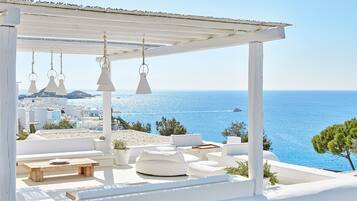 Deep Blu with Private Pool | 2 bedrooms, premium bedding, minibar, in-room safe