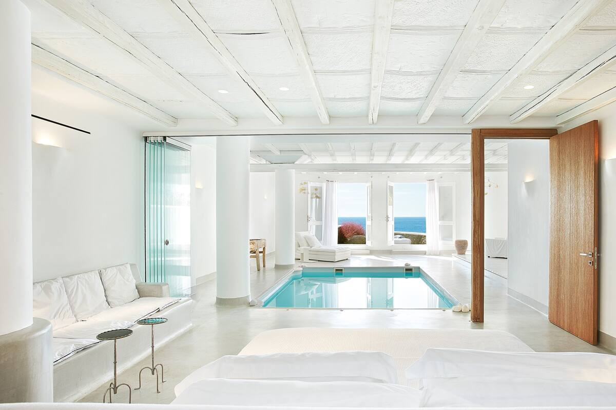 Luna Blu Suite with Private Indoor Pool | 高級寢具、迷你吧、房內夾萬、免費 Wi-Fi