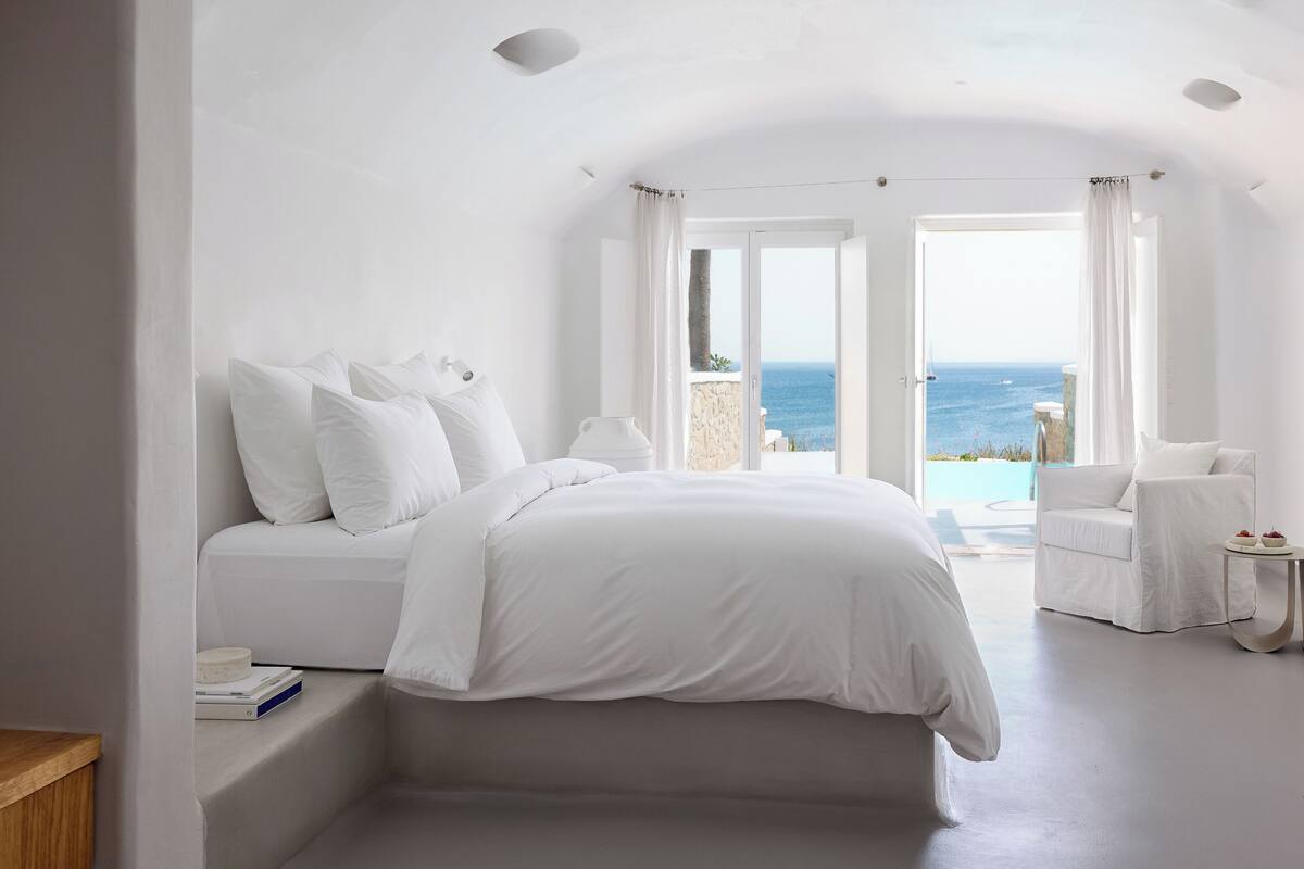 Open Plan Suite with Private Pool | 高級寢具、迷你吧、房內夾萬、免費 Wi-Fi