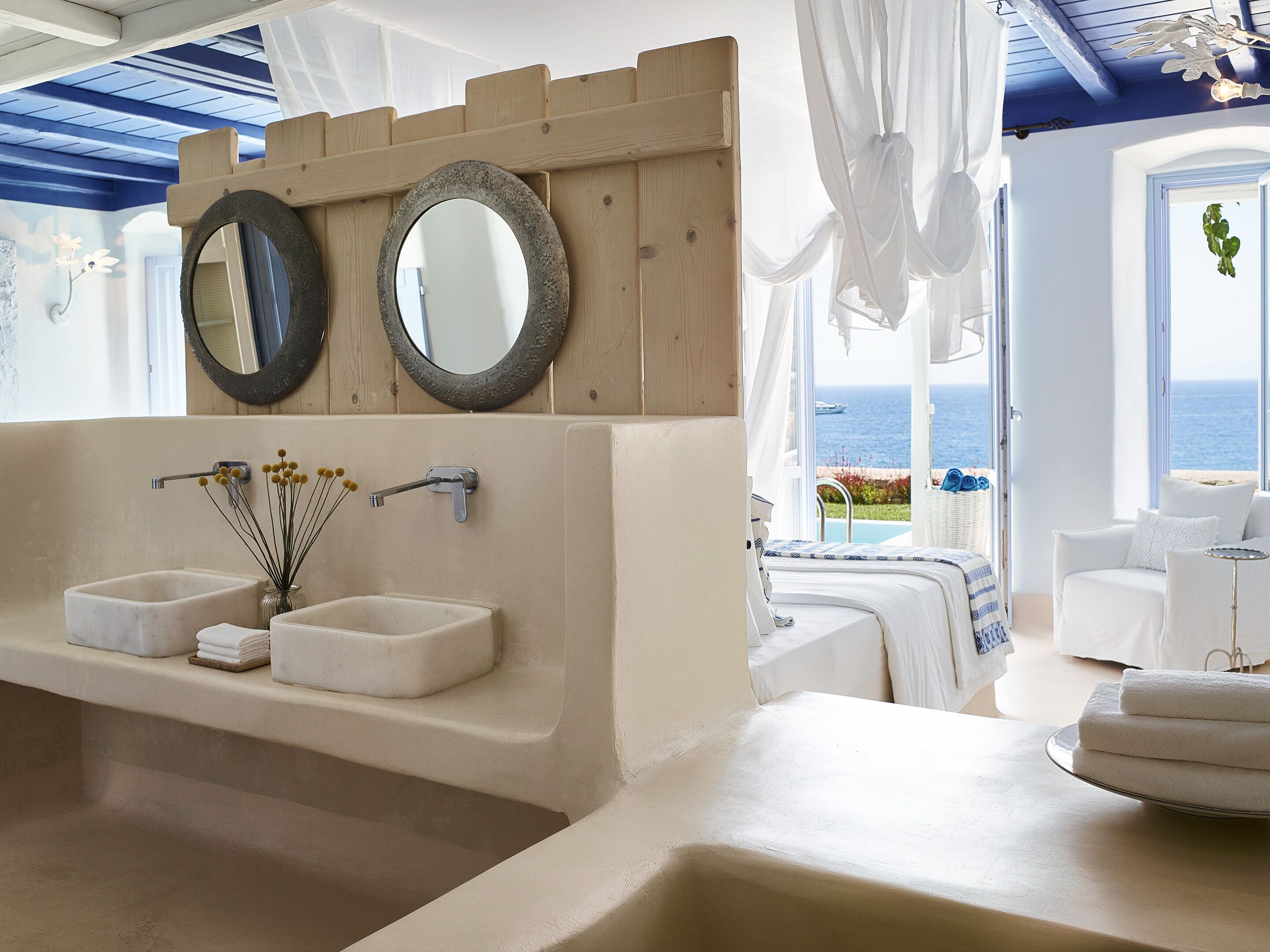 cobalt blu with private pool | bathroom | combined shower/bathtub, free toiletries, hair dryer, bathrobes