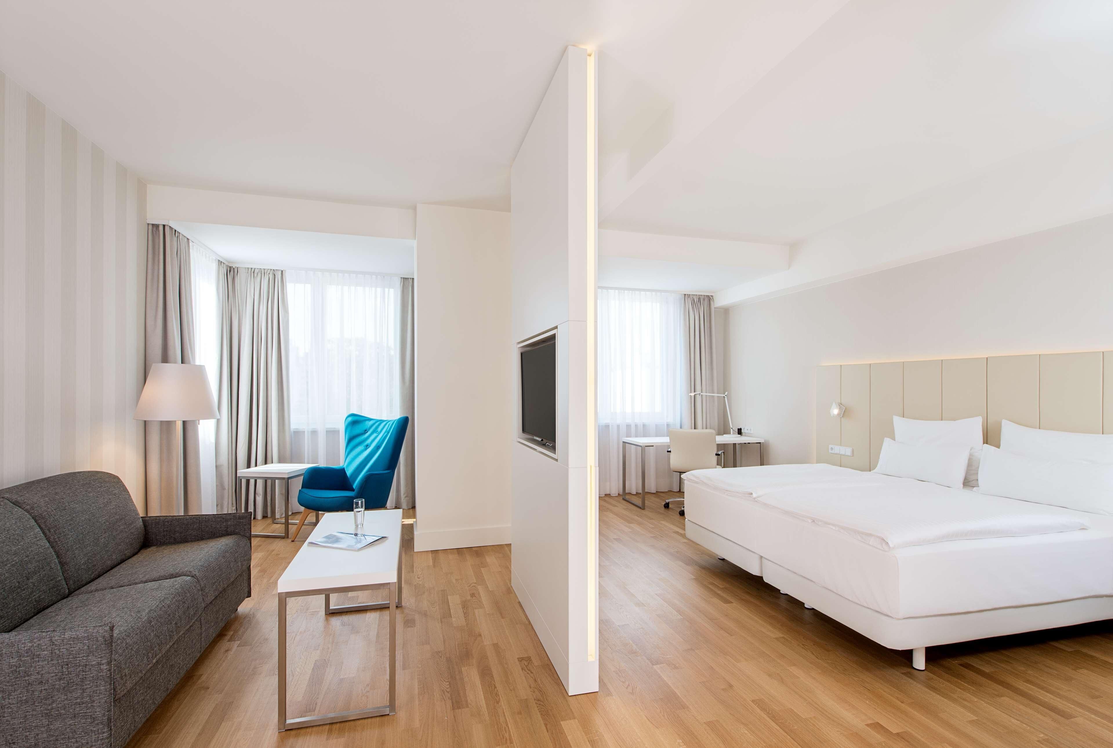 Premium bedding, pillow-top beds, minibar, in-room safe