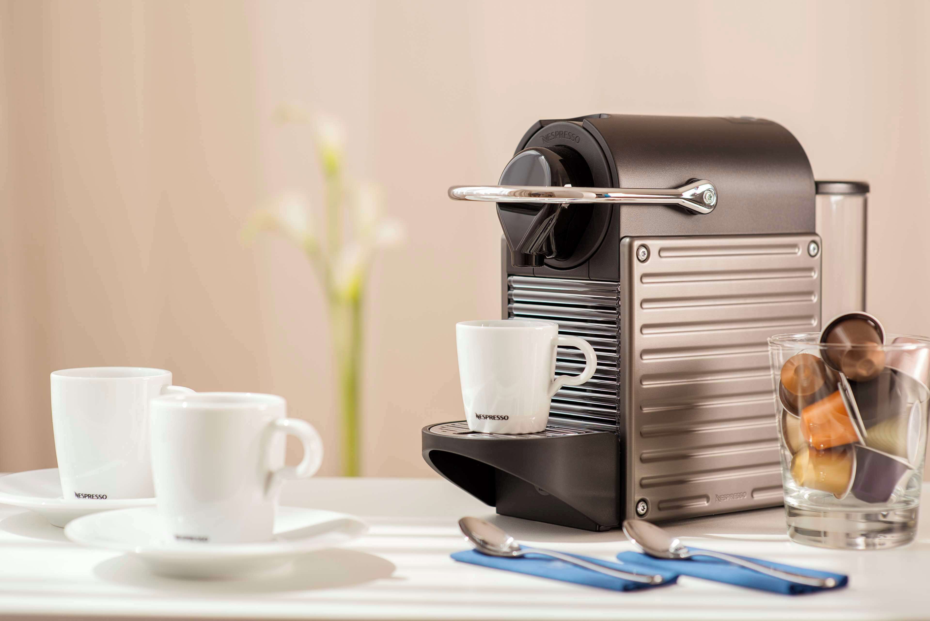 premium bedding, pillow-top beds, minibar, in-room safe