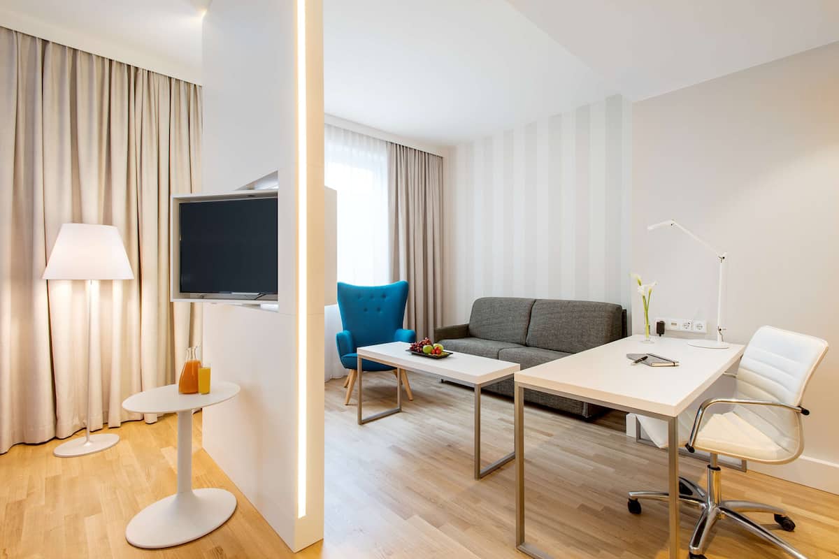 Peralatan tempat tidur premium, tilam berlapik, bar mini