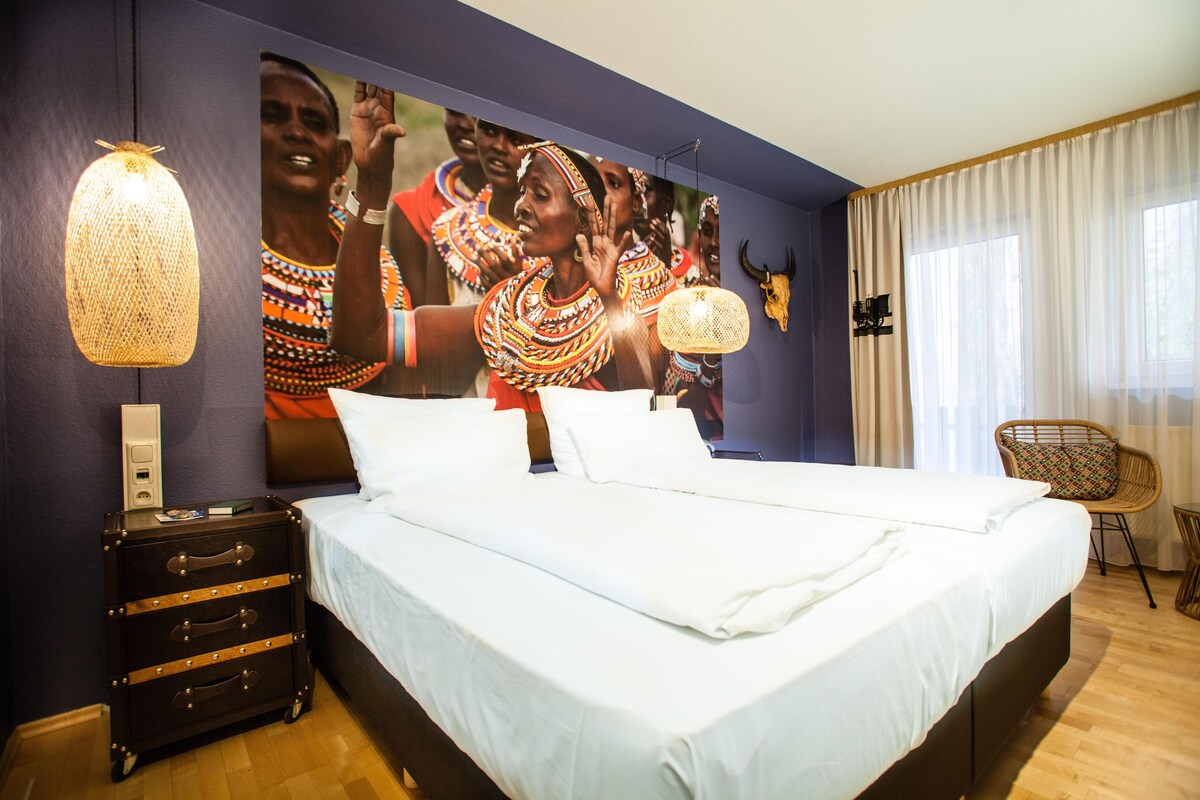 Comfort Room, 1 Double Bed | Hypo-allergenic bedding, free minibar items, desk, blackout curtains