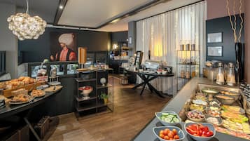 Daily buffet breakfast (EUR 18.00 per person)