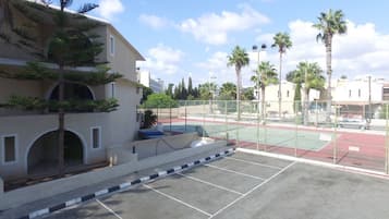 Tennis court