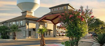 Econo Lodge Near Lackland Air Force Base - SeaWorld