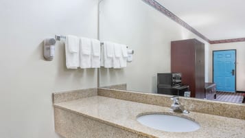 Kombinasi shower/bathtub dan shower pijat air