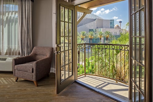 Hotel Indigo San Antonio Riverwalk by IHG