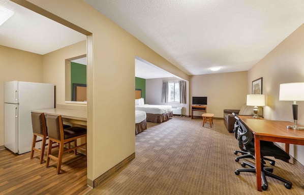 Studio Deluxe, Plusieurs lits, non-fumeur | Bureau, espace de travail pour ordinateurs portables