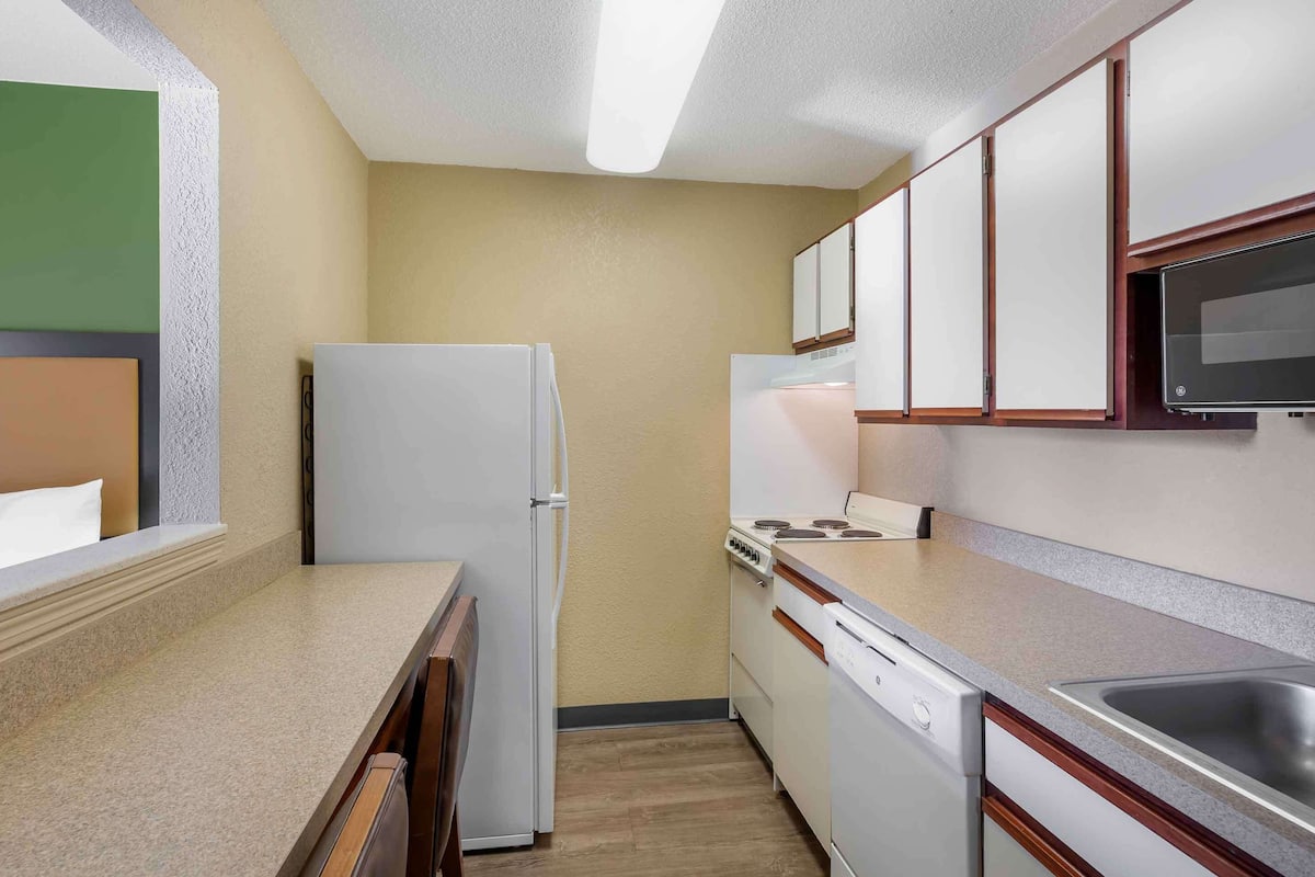 studio, 2 queen beds, non smoking | desk, laptop workspace, blackout curtains, iron/ironing board