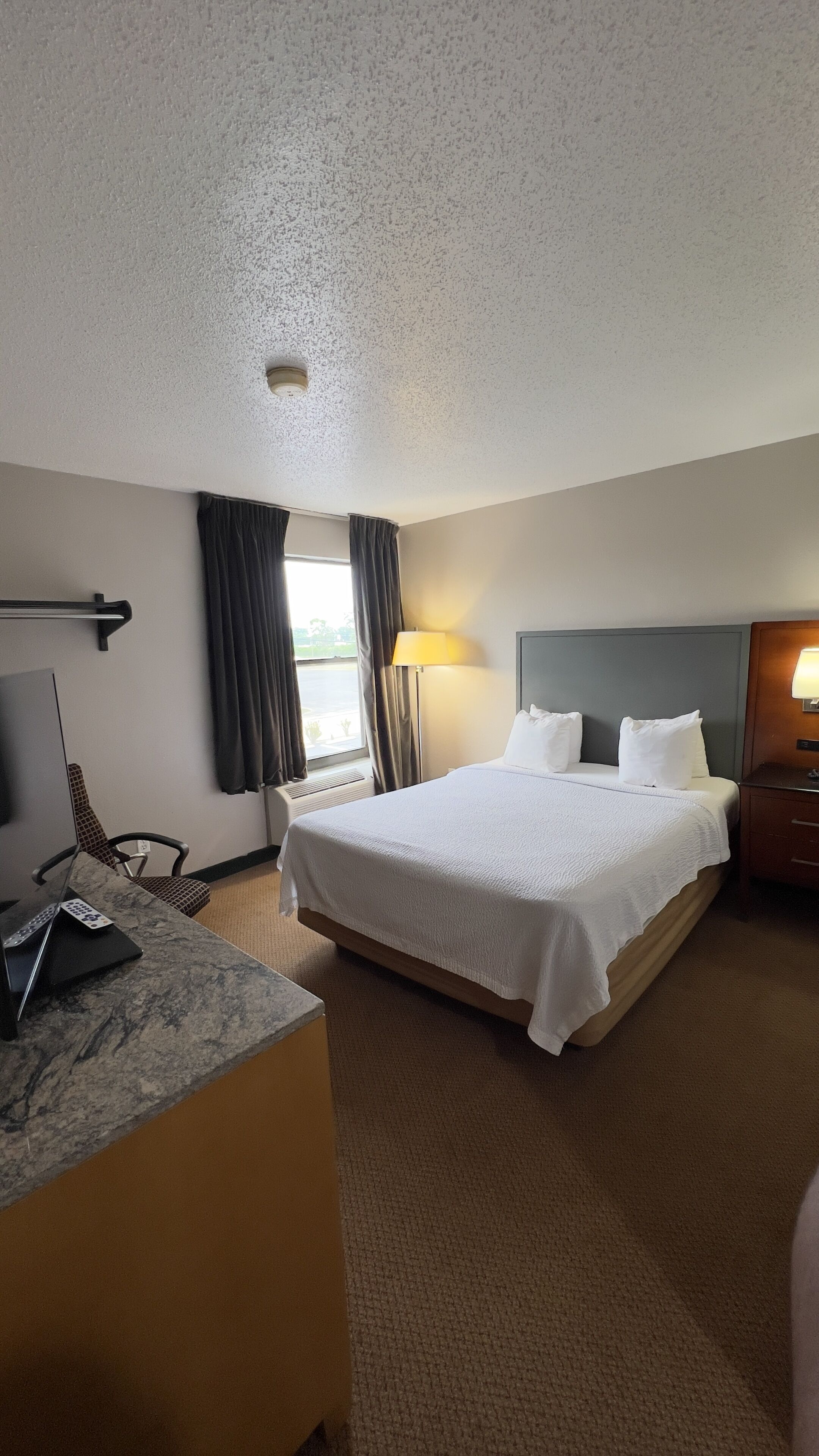 Foto - Days Inn by Wyndham Great Lakes Naval Base