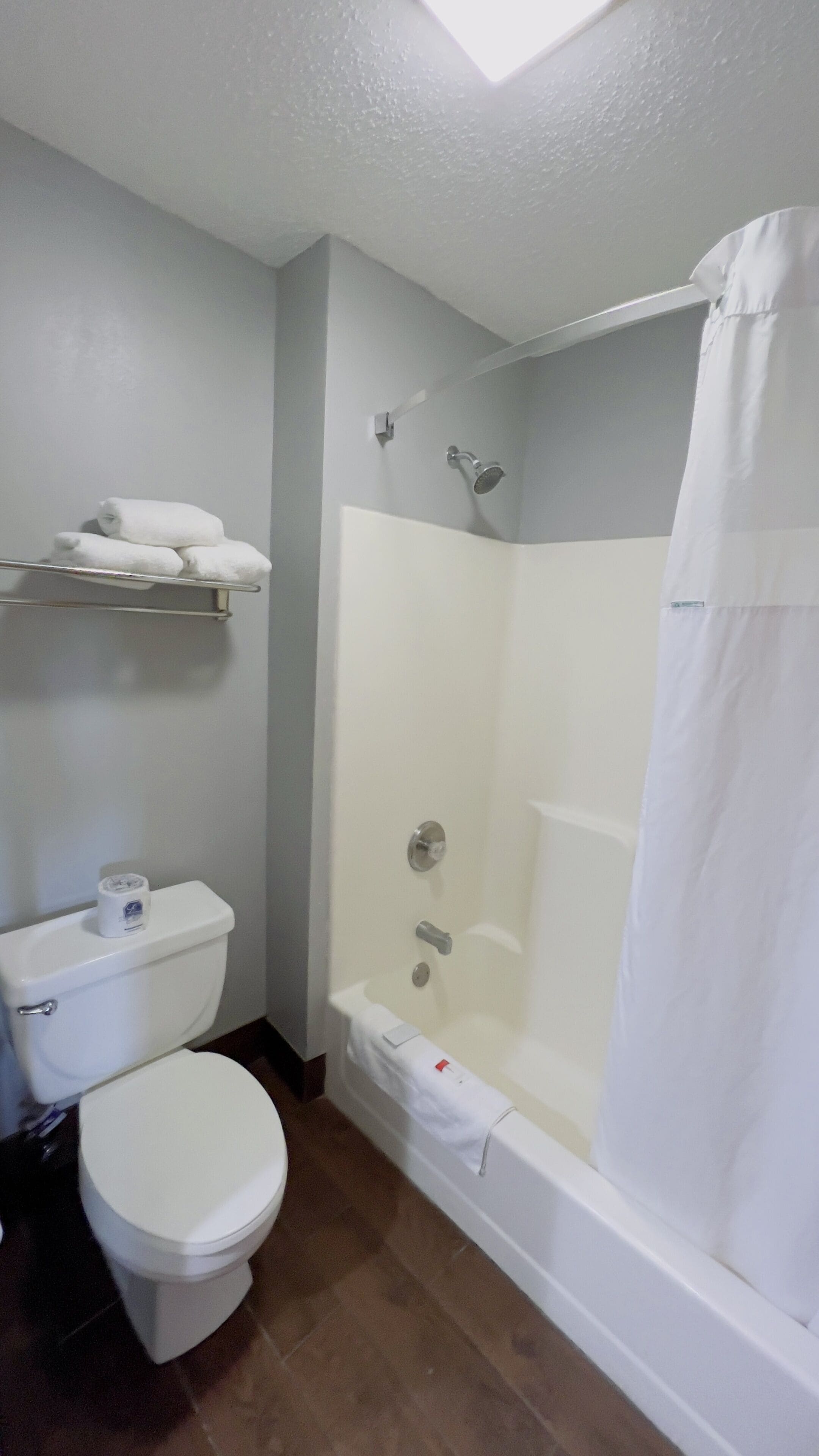 Foto - Days Inn by Wyndham Great Lakes Naval Base