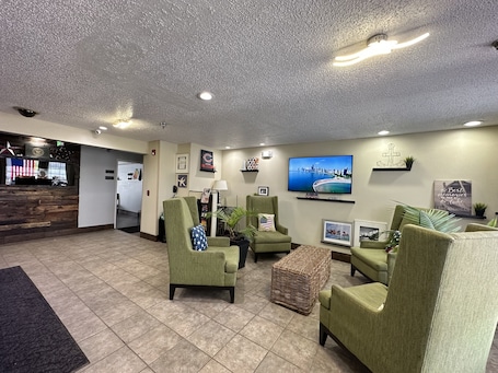 Lobby. Days Inn by Wyndham Great Lakes Naval Base