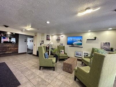 Days Inn by Wyndham Great Lakes Naval Base