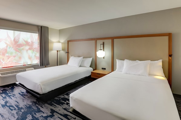 Seprai premium, brankas, meja kerja, dan ruang kerja ramah laptop