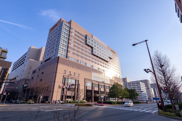Front of property - Hotel Okura Fukuoka (Fukuoka)