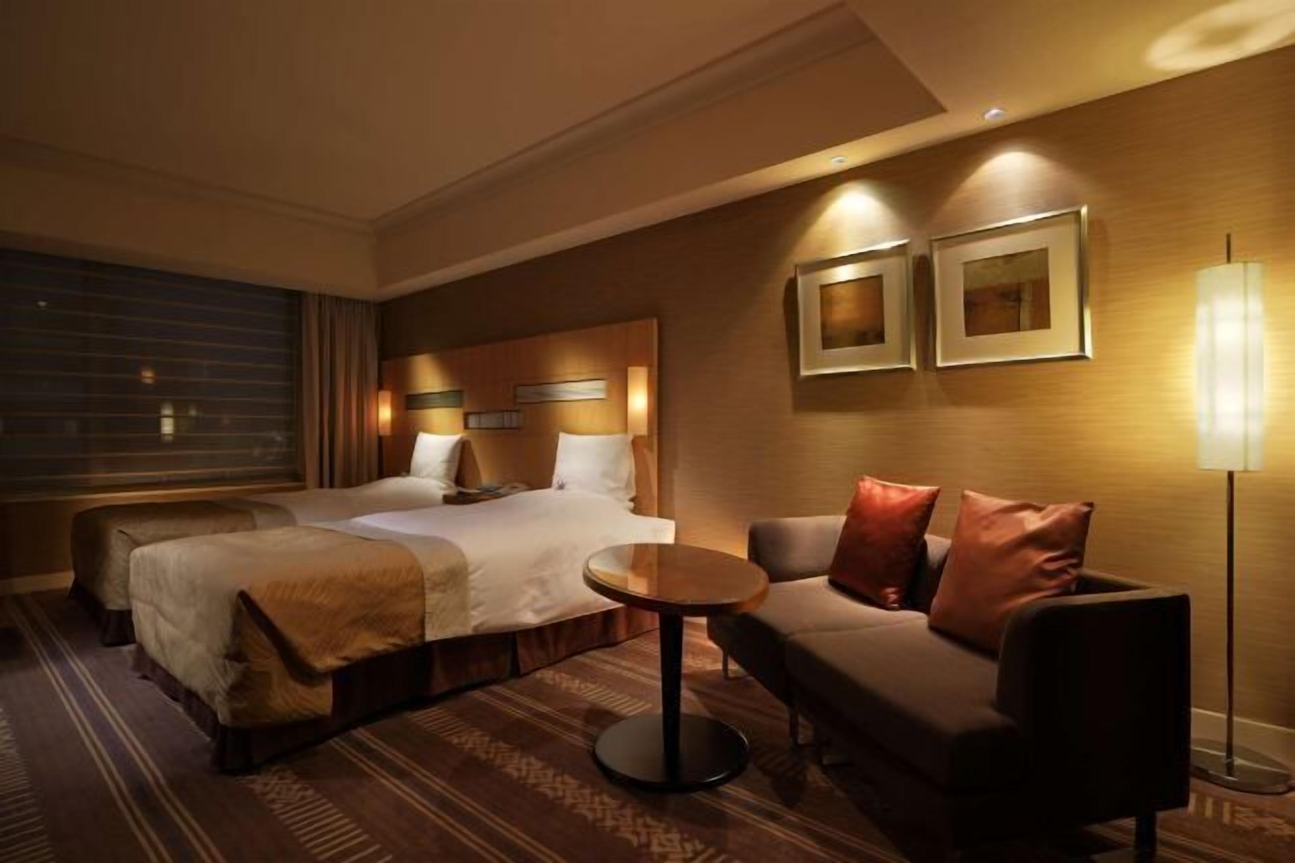 Minibar, in-room safe, desk, blackout curtains
