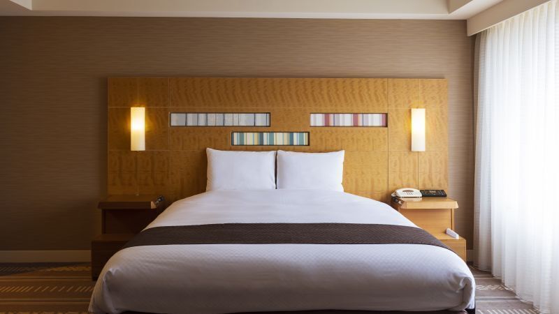 Deluxe Double Room, Non Smoking | Minibar, in-room safe, desk, blackout drapes