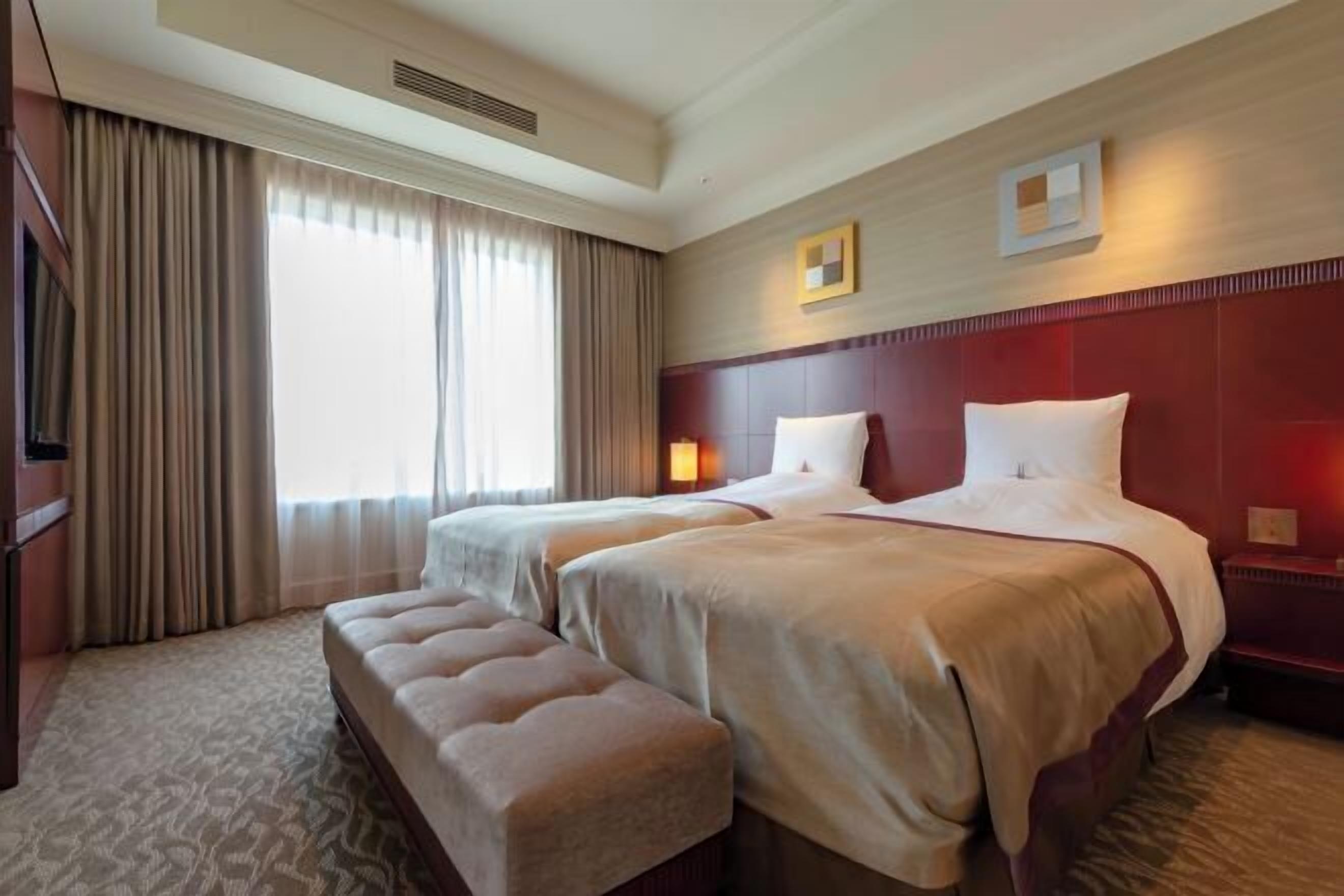 Minibar, in-room safe, desk, blackout curtains