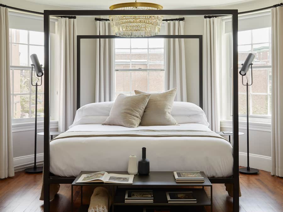 Baxter | Premium bedding, individually decorated, individually furnished