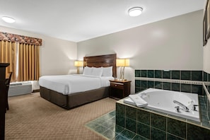 Standard Room, 1 King Bed - Comfort Inn & Suites Airport South (Calgary)