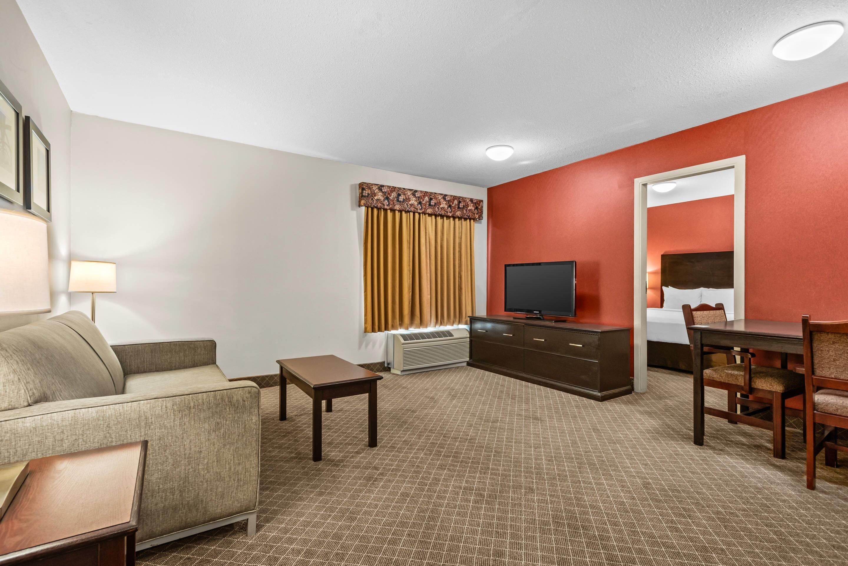 Suite, 1 Queen Bed