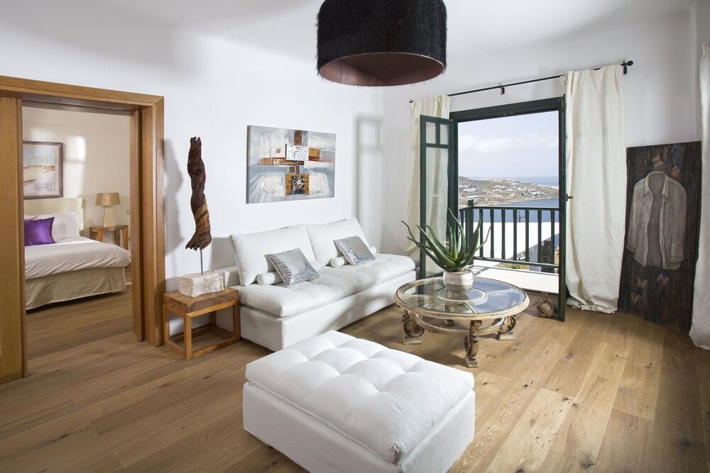 Tharroe of Mykonos Hotel by null