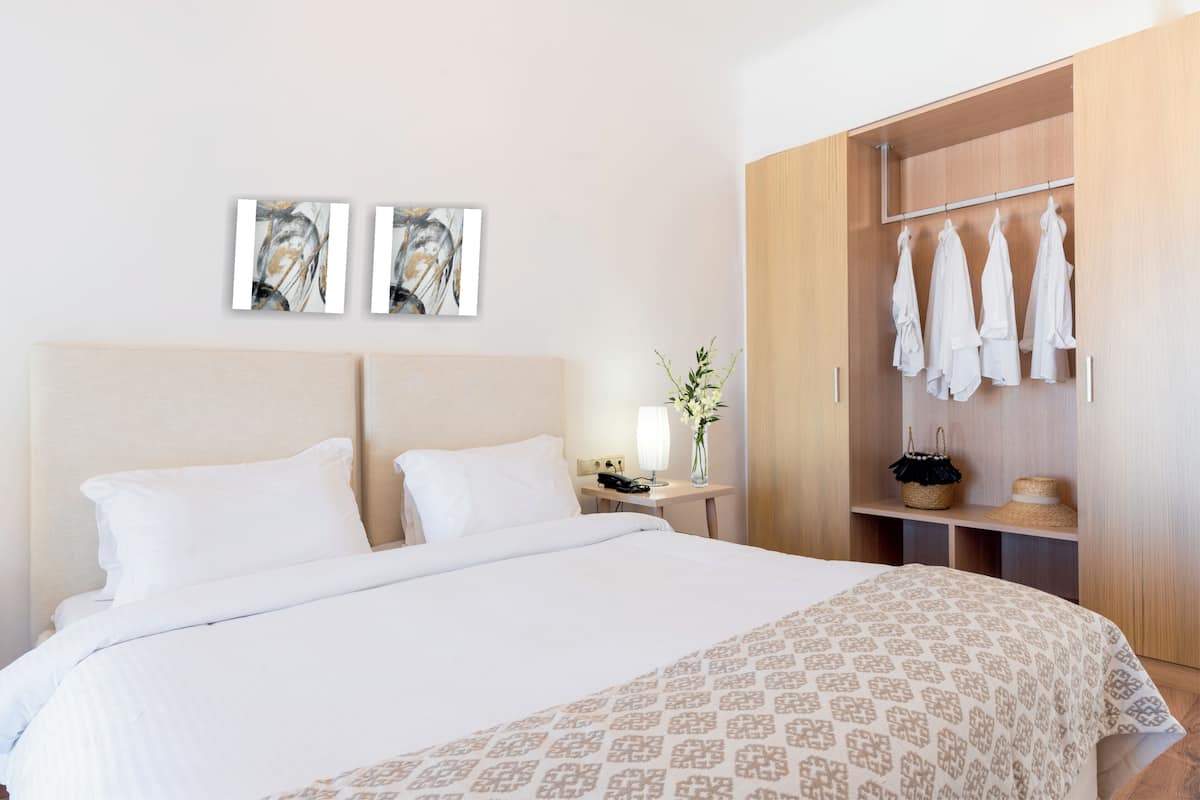 Superior Triple Room, Sea View | Egyptian cotton sheets, premium bedding, down duvets, pillow-top beds