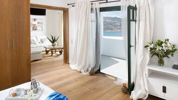 Panoramic Suite, 2 Bedrooms | Egyptian cotton sheets, premium bedding, down duvets, pillow-top beds