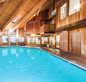 Exercise/lap pool