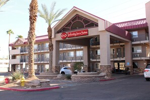 Front of property - Infinity Inn & Suites (Tempe)