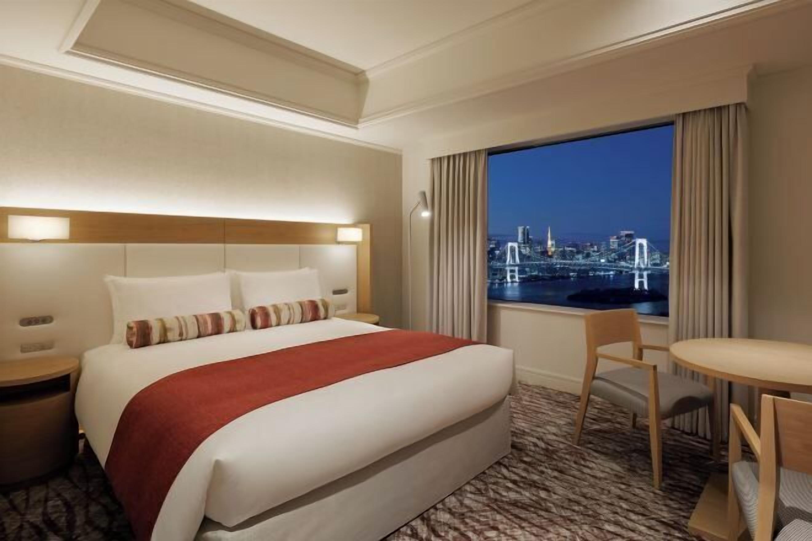 Daunenbettdecken, Zimmersafe, laptopgeeigneter Arbeitsplatz