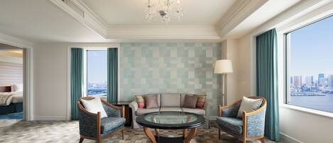 Suite Familiale, non-fumeur (Executive Lounge Access) | Coin séjour